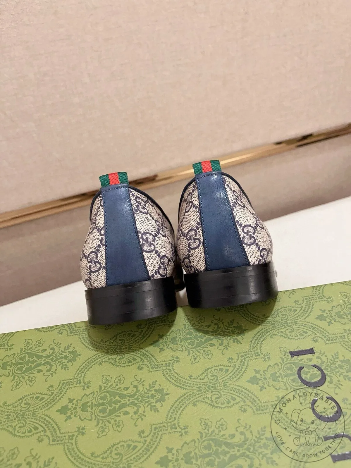 Men's Luxury Slip-On Dress Shoes - Gucci Monogram Bee Loafers 12 Men